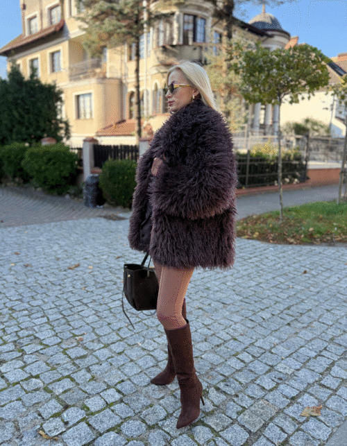 Futro LAMA (czekoladowe)